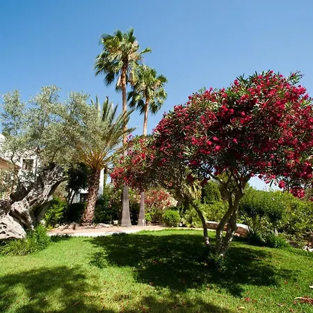 Luxury Private Holiday With Private Pool, Ibiza 1077 Villa