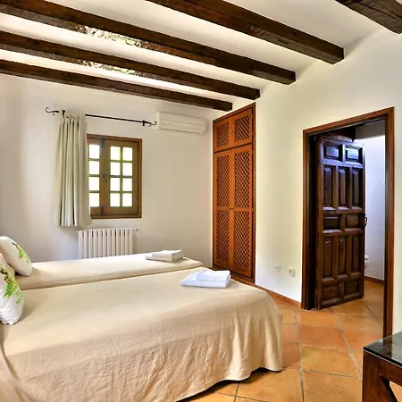 Luxury Private Holiday With Private Pool, Ibiza 1077 Villa
